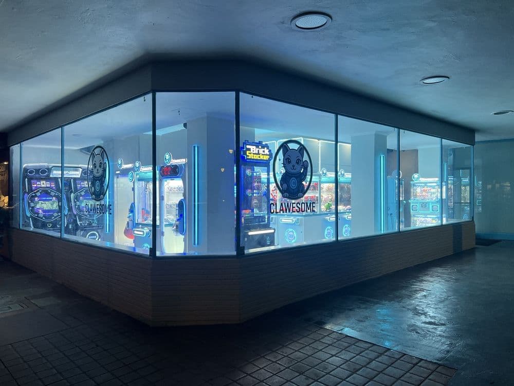 Clawesome Arcade San Mateo - Main Entrance